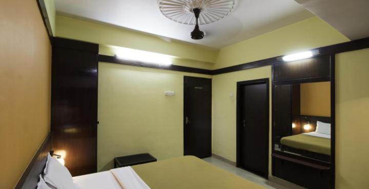 Hotel Golden Palace Pvt Ltd Mumbai Exterior foto