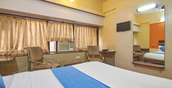 Hotel Golden Palace Pvt Ltd Mumbai Exterior foto